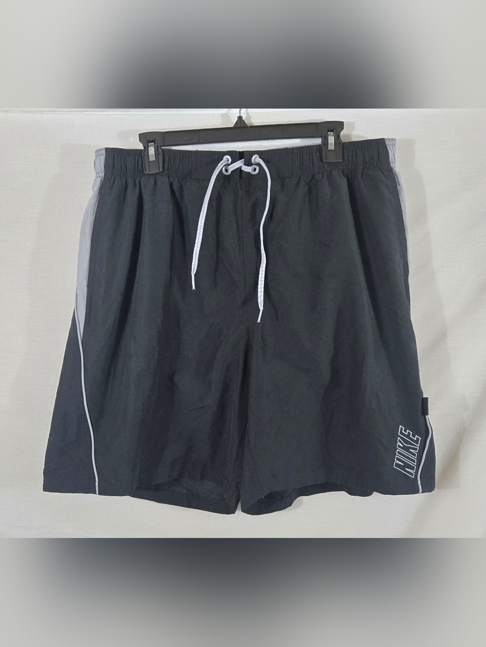 NWOT Nike Men's Black And Gray Swim Trunks Size XL